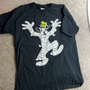 Adult small Halloween Goofy Mummy t shirt